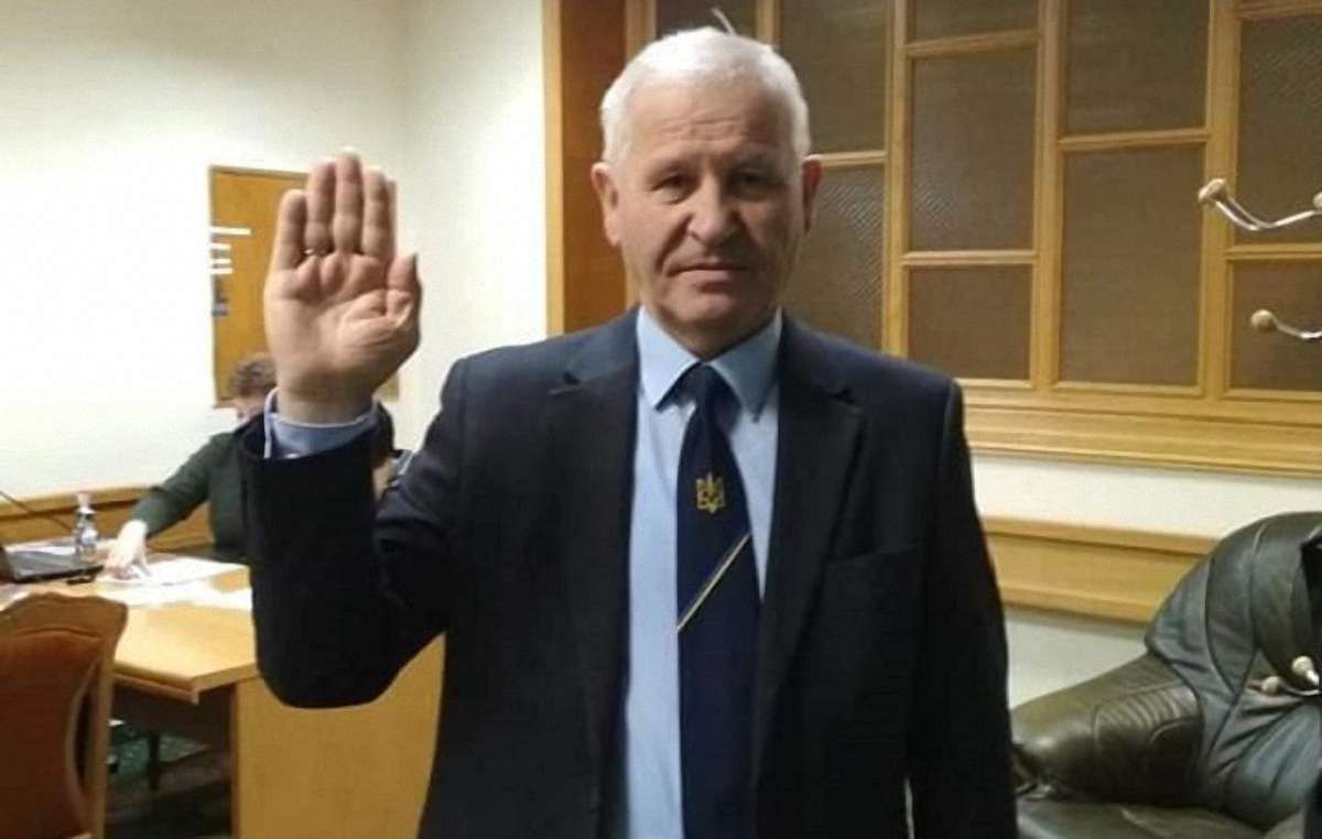 ЦВК не зареєструвала кандидатом екс-дипломата, звільненого за антисемітські дописи 