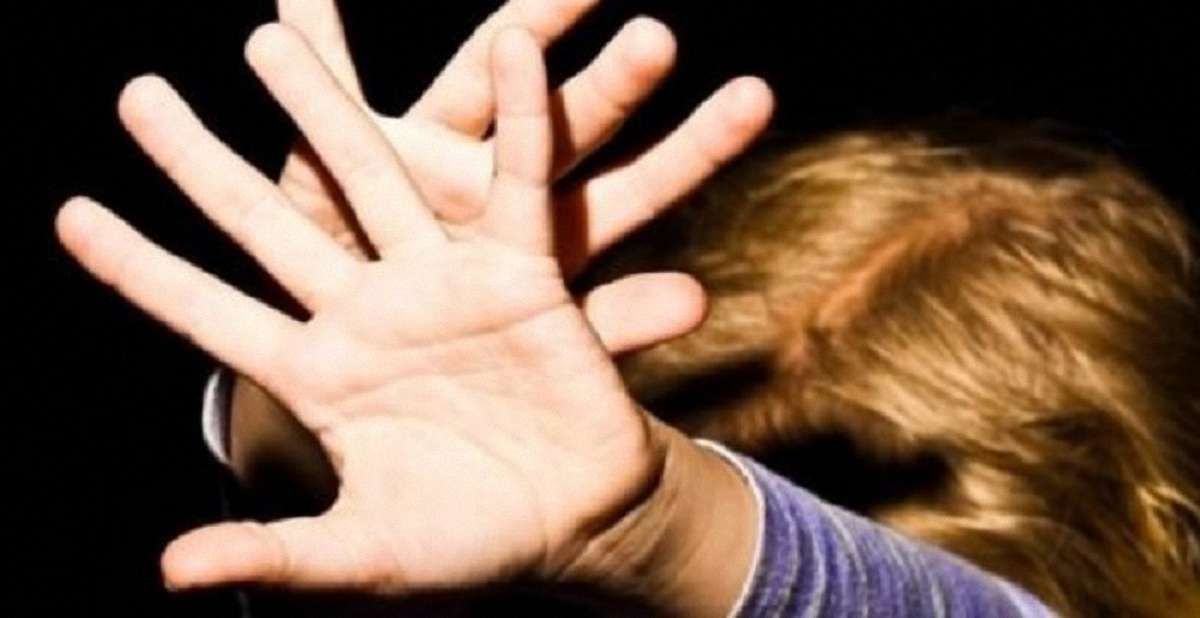 У Золочеві троє дівчат-підлітків побили 14-річну школярку