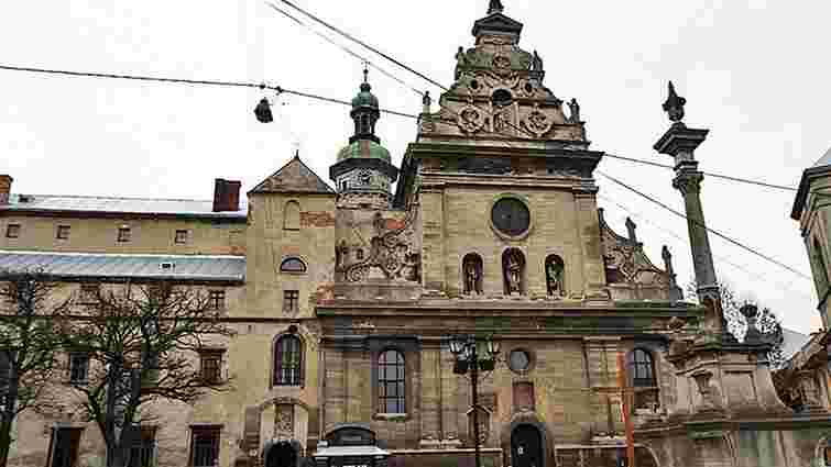 У сквері біля костелу Бернардинів у Львові встановлять скульптуру Діви Марії
