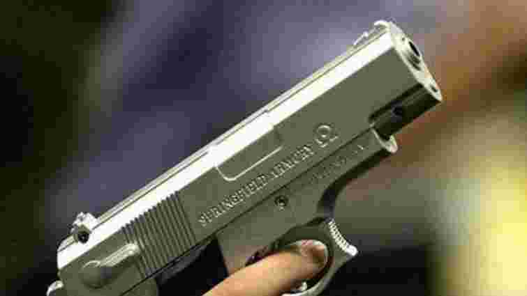 На Сихові 27-річний чоловік поранив львів'янина двома пострілами з пістолета
