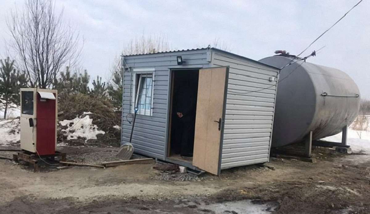 Оперативники ДФС виявили на Львівщині дві нелегальні АЗС