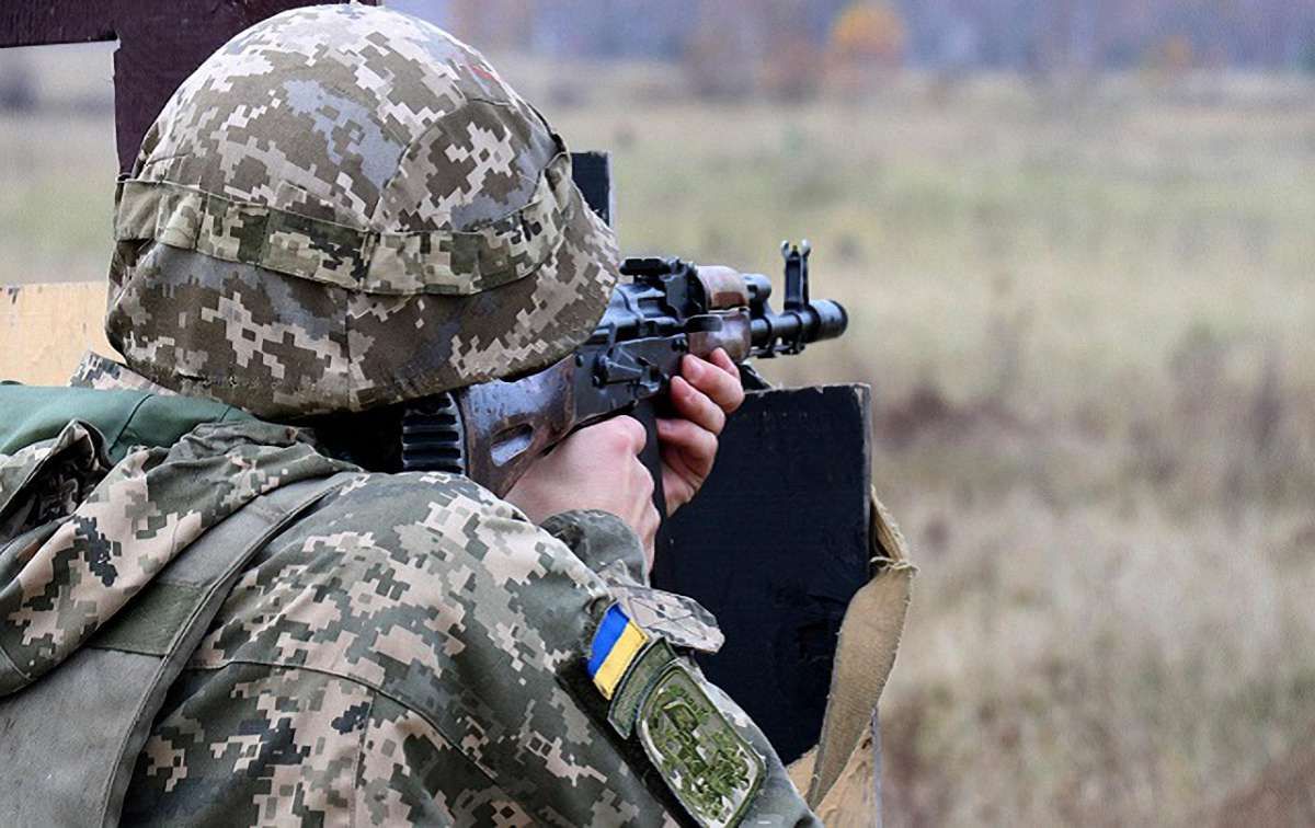 Командирів 56-ї бригади звинуватили у незаконному звільненні хворого на кір вояка