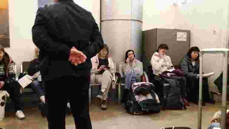 В аеропорту Ізраїлю утримували 140 українців після відмови у в'їзді в Україну ізраїльтянам