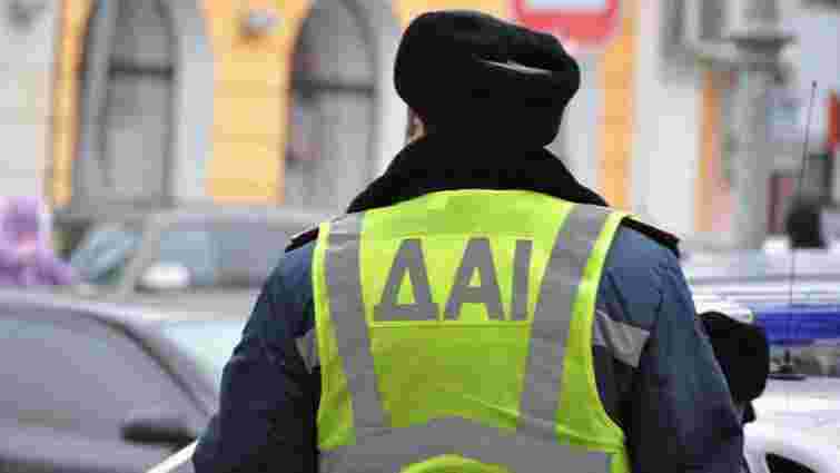 Засуджених за переслідування Автомайдану двох екс-працівників ДАІ звільнили від покарання
