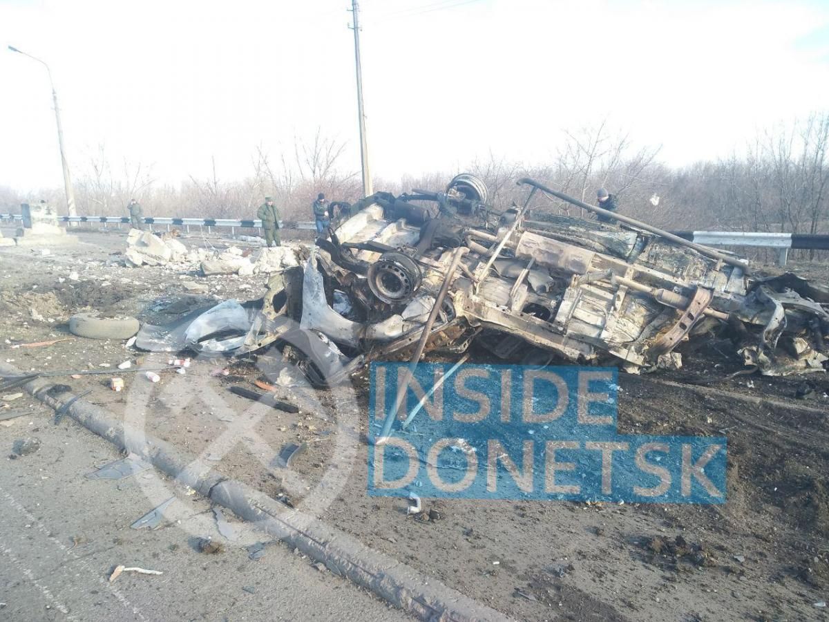 На окупованому Донбасі підірвався на міні мікроавтобус з цивільними пасажирами