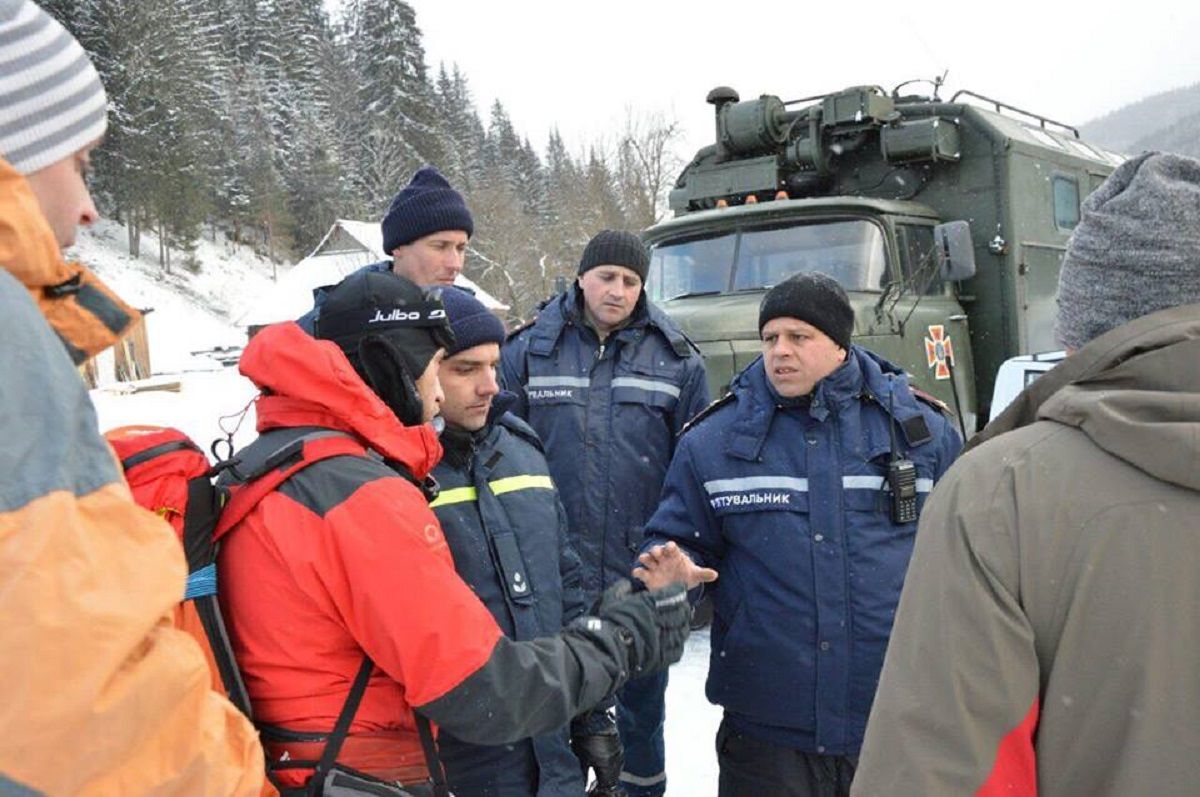 У Карпатах відновили операцію з порятунку туристів на горі Піп Іван