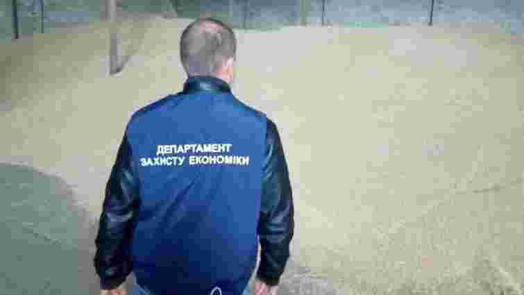 На Львівщині правоохоронці викрили підприємця, який привласнив 36 тонн пшениці