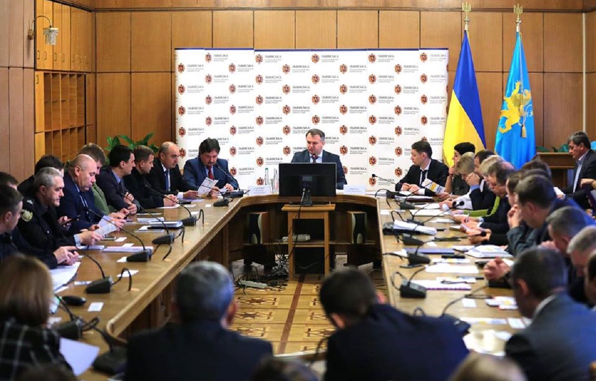 Львівська облрада  і ЛОДА достроково розірвуть договір на вивіз сміття зі Львова