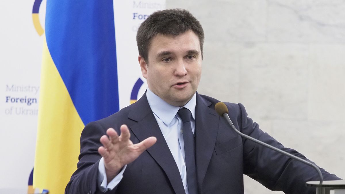 Очільник МЗС Павло Клімкін запропонував легалізувати подвійне громадянство