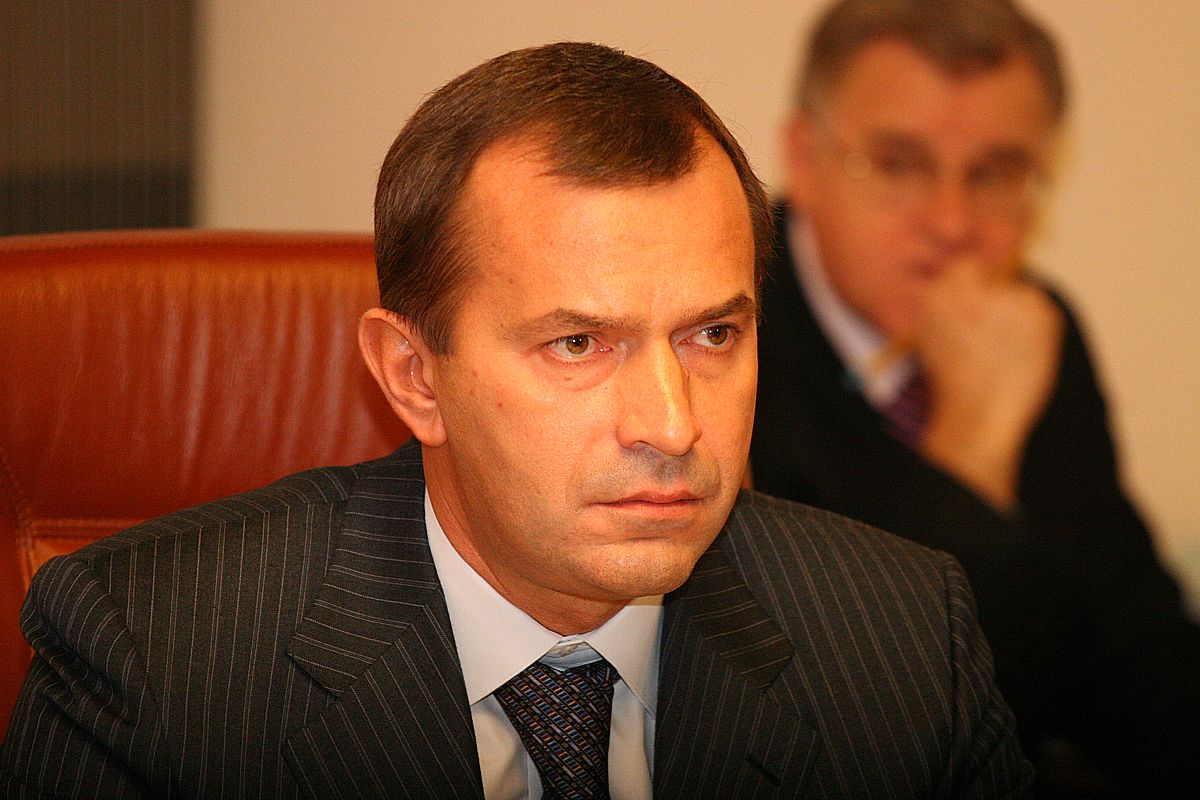 Рада послів ЄС вирішила остаточно скасувати санкції проти Андрія Клюєва