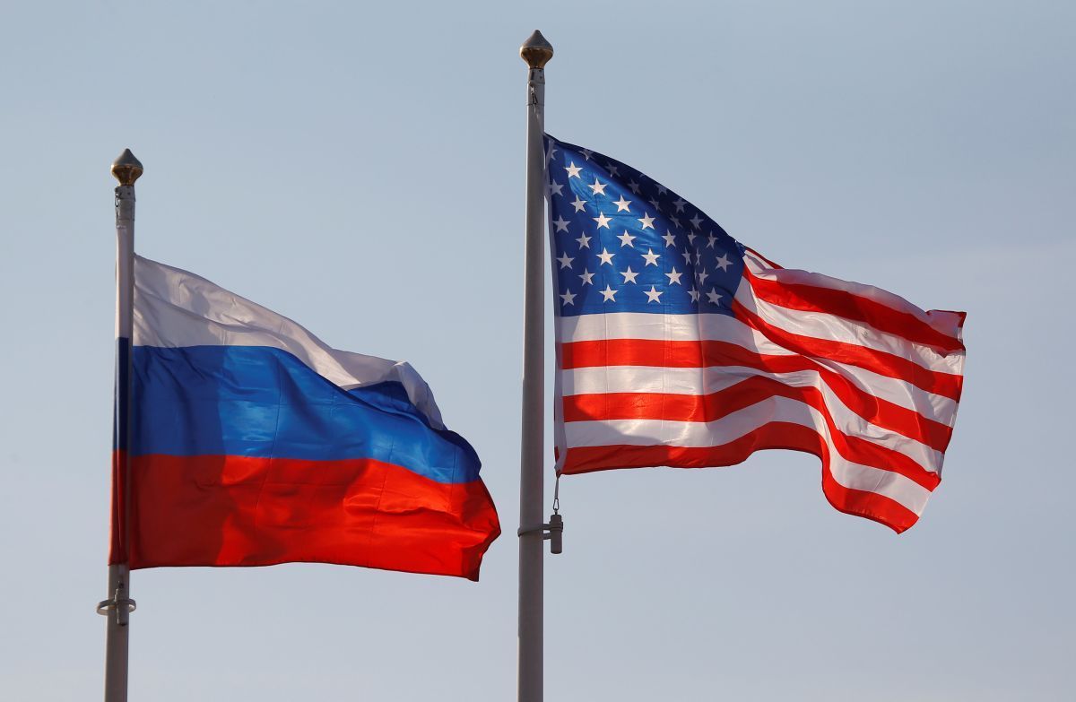 Дональд Трамп продовжив санкції проти Росії, введені в 2014 році через Україну