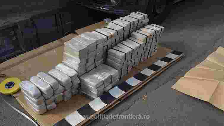 Наркокур’єри з Нідерландів перевезли через український кордон до Румунії 84 кг героїну