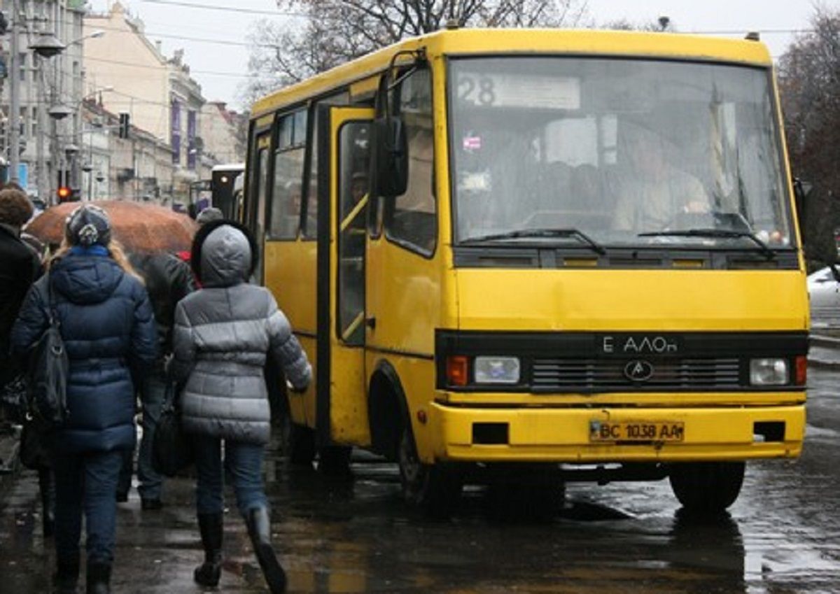 Депутати ЛМР підтримали петицію про покращення транспортного сполучення зі Львова до Рудного