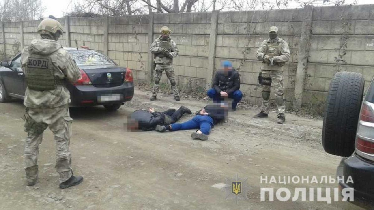Закарпатська поліція затримала торговців угорськими наркотиками