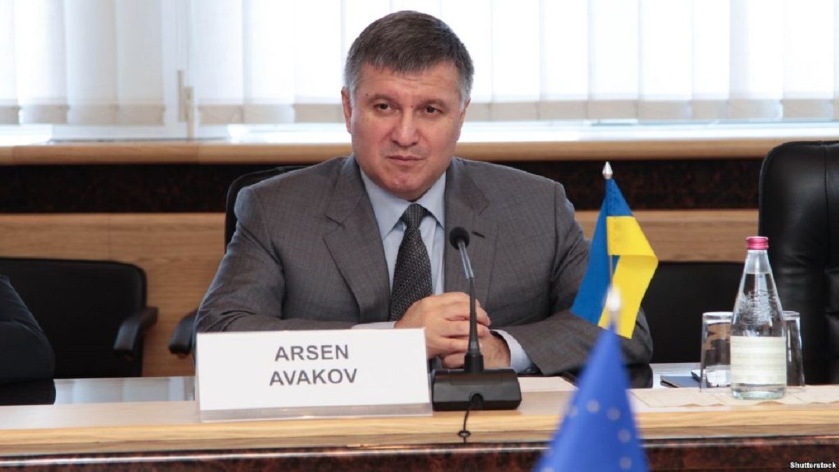Аваков звинуватив штаб Порошенка в підкупі виборців за бюджетні гроші