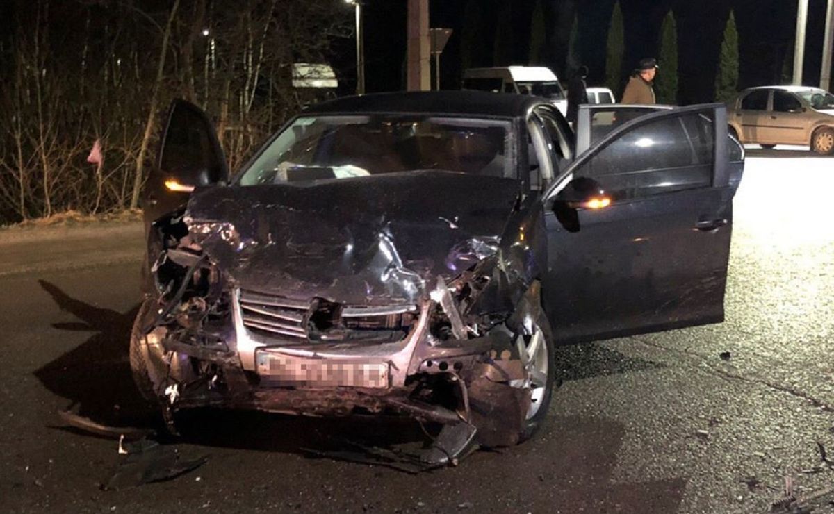 Внаслідок зіткнення двох легковиків на Львівщині постраждали п’ятеро людей