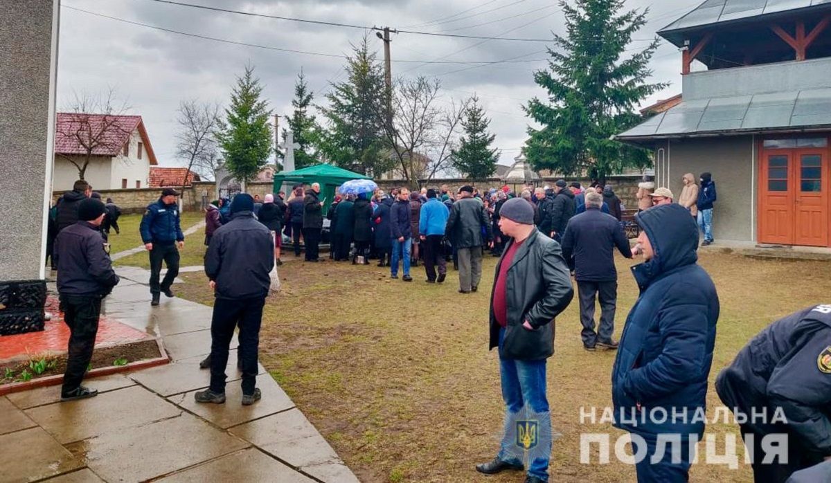 На Буковині та на Вінничині сталися конфлікти між вірними православних громад
