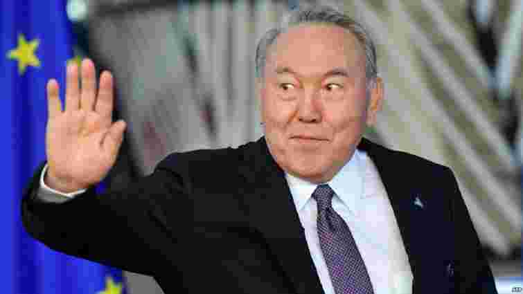 Президент Казахстану Нурсултан Назарбаєв несподівано подав у відставку