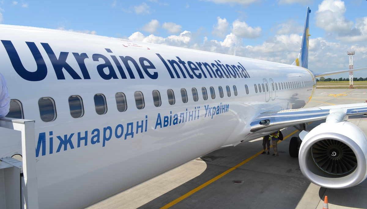 МАУ братиме гроші за зміну місця під час онлайн-реєстрації в економ-класі