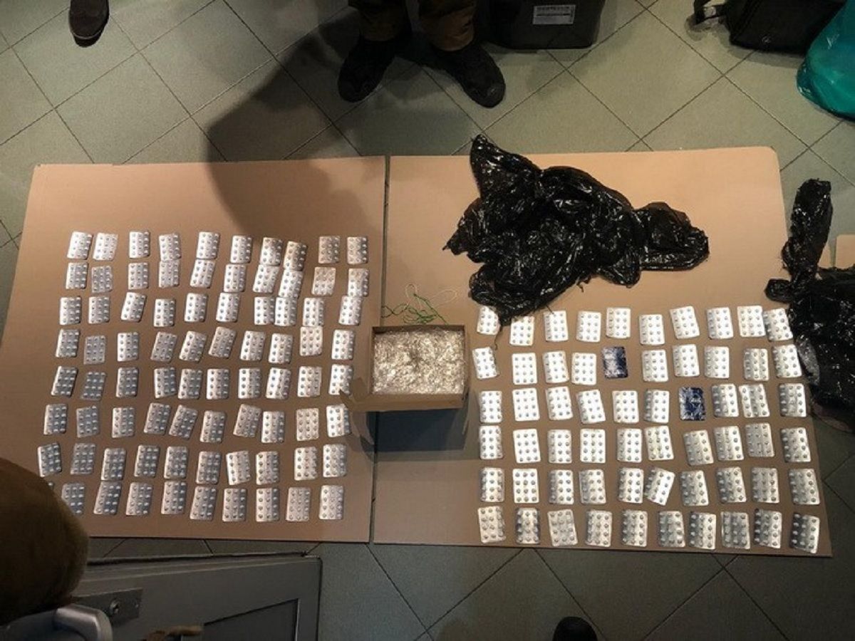 На Львівщині блокували канал контрабанди психотропних речовин із Польщі