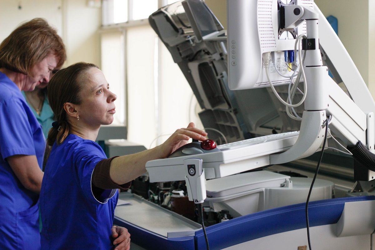 Тест-драйв у лабораторії: в Діагностичному центрі «МеДіС»  випробовують новий апарат 