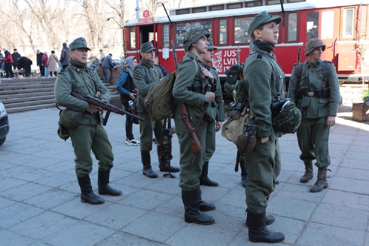 У Львові на вулиці Федорова тривають зйомки історичного фільму «Єва» 