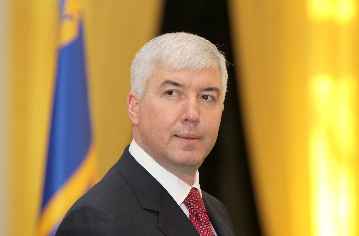 Колишньому міністру оборони Дмитру Саламатіну повідомили про підозру у корупції