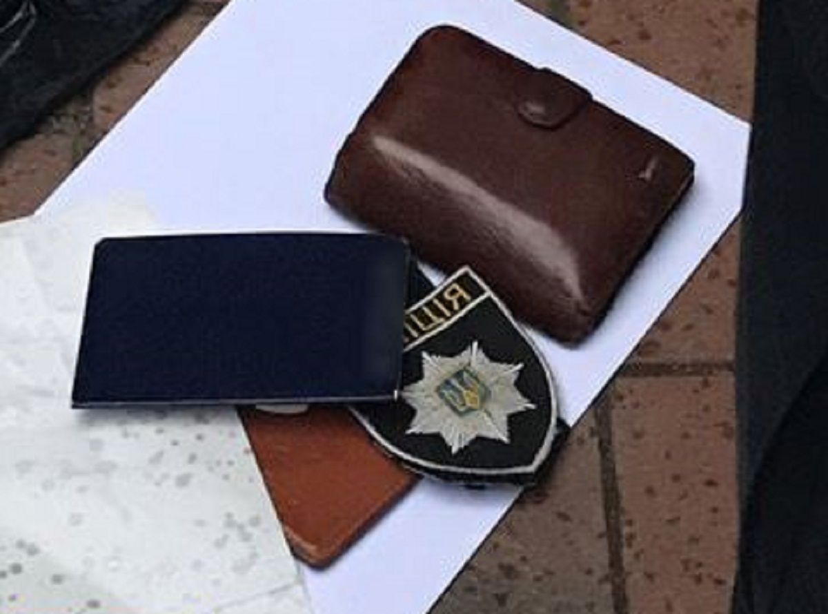 У Львові на хабарі 1200 доларів затримали патрульного інспектора