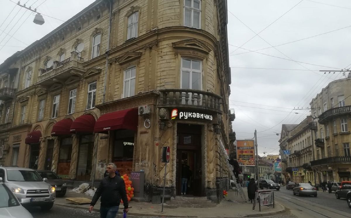 У приміщення колишньої аптеки «Під святим Миколаєм» повернуть частину автентичних меблів