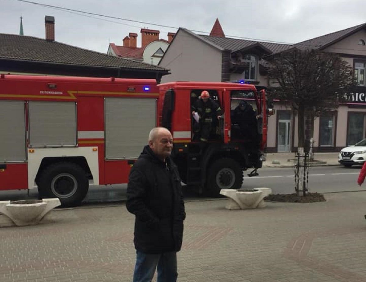 У Стрию анонім повідомив про замінування місця зустрічі з Петром Порошенком