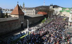 У Львові відбулась багатотисячна хресна хода