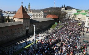 У Львові відбулась багатотисячна хресна хода