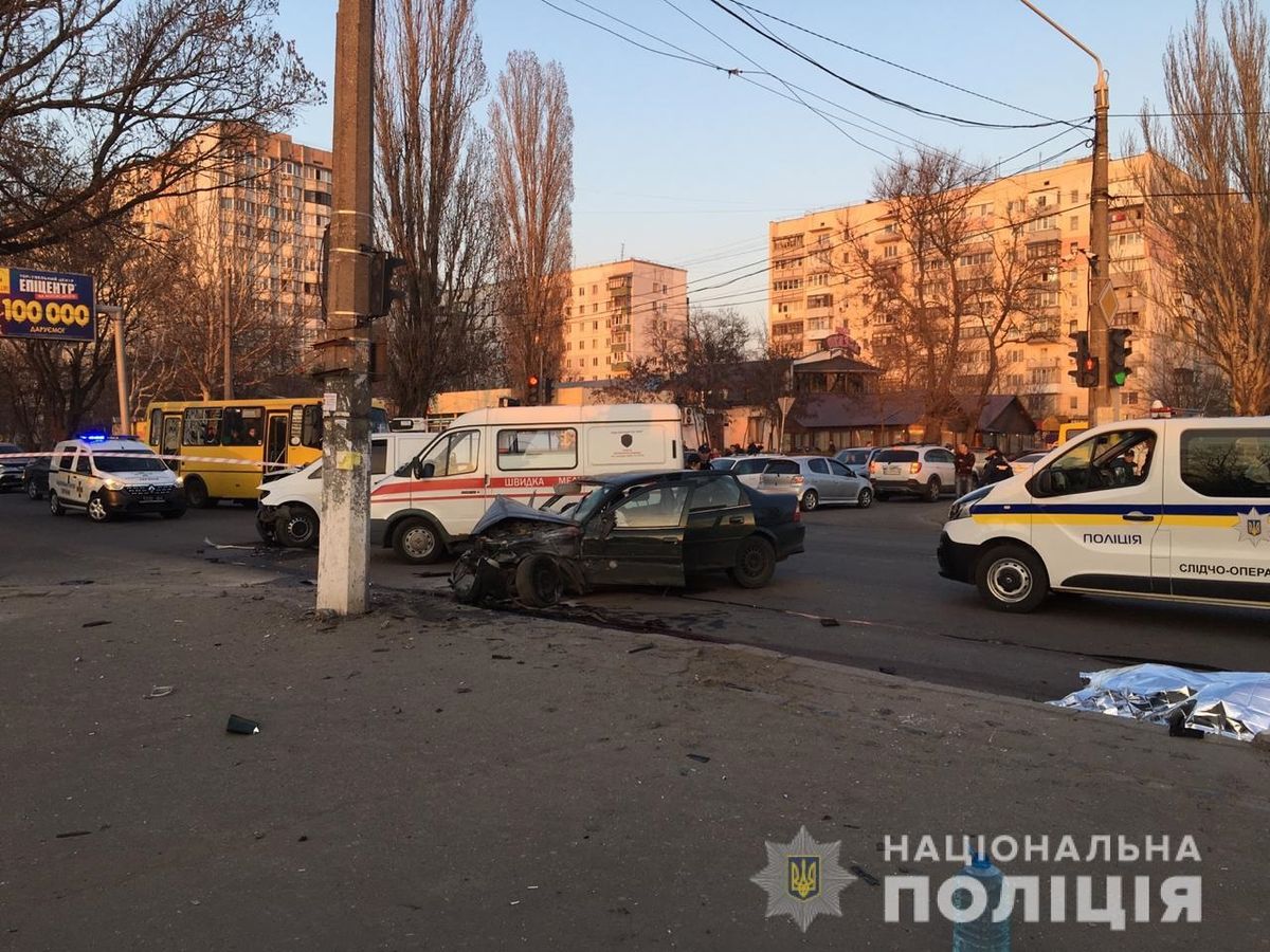 В Одесі поліція шукає чоловіка, який після ДТП добивав ногами поранених нацгвардійців