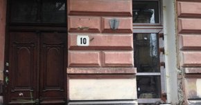 За пошкоджений фасад львівського будинку власник та орендар сплатять штраф