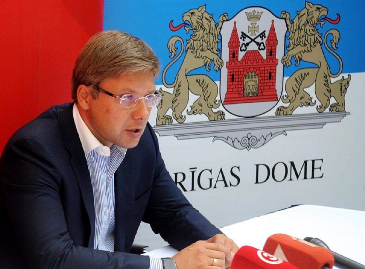 Проросійського мера Риги відправили у відставку через корупційний скандал