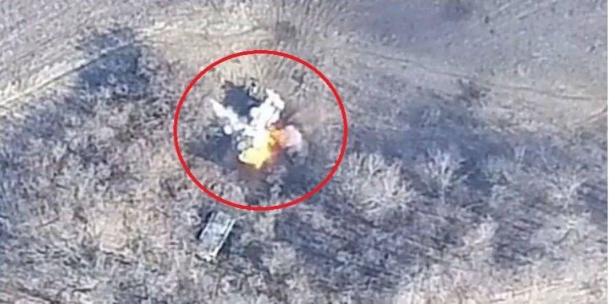 ЗСУ підірвали вантажівку російських найманців з боєприпасами та підбили МТЛБ