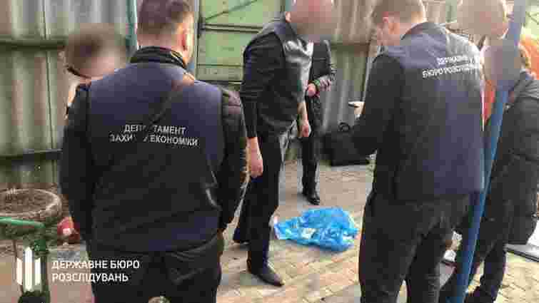 Депутата Київської облради затримали на хабарі в 5 тис. доларів