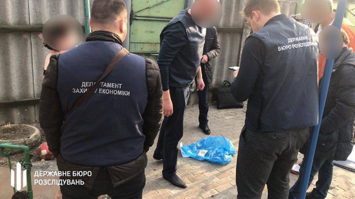Депутата Київської облради затримали на хабарі в 5 тис. доларів