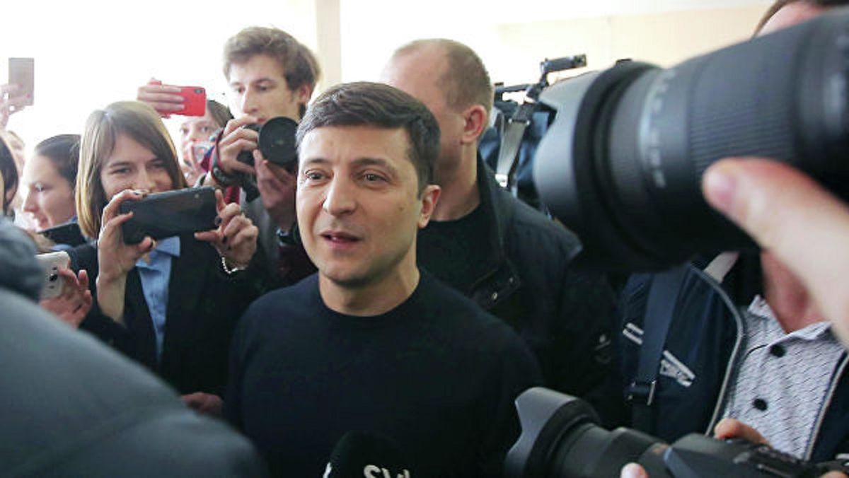 У команді Зеленського розповіли про його перші кроки у разі перемоги