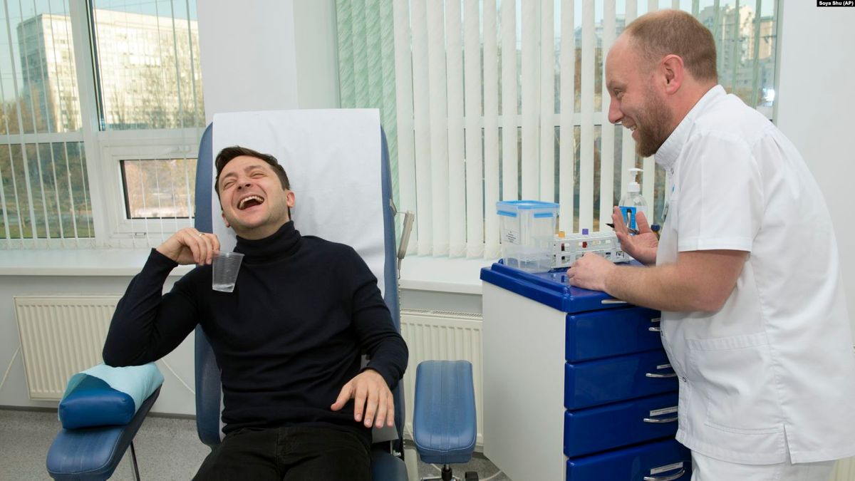 Журналісти провели розслідування про клініку Eurolab, у якій здавав аналізи Зеленський