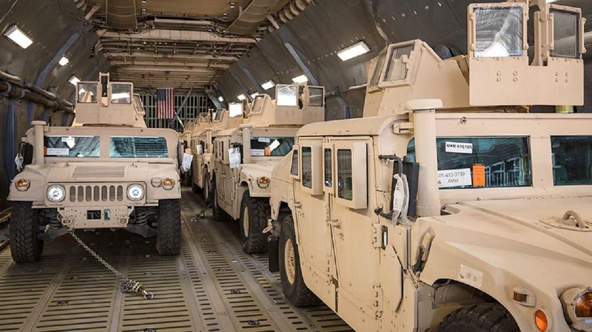 США передали для потреб Збройних сил України 35 бойових машин Hummer