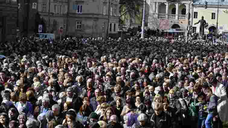 Через молитовну ходу римо-католиків у центрі Львова можливі ускладнення руху транспорту