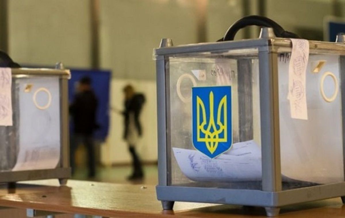 Понад 325 тис. українців змінили місце голосування до другого туру виборів