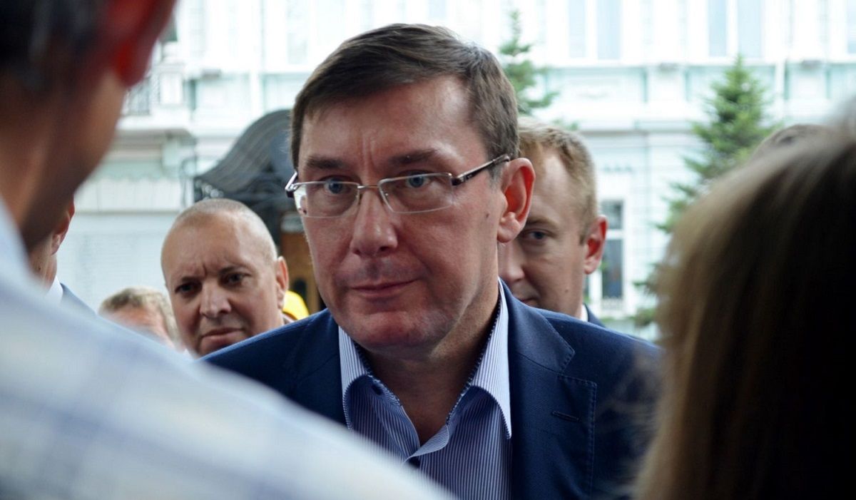 ​Юрій Луценко передумав йти у відставку після президентських виборів 