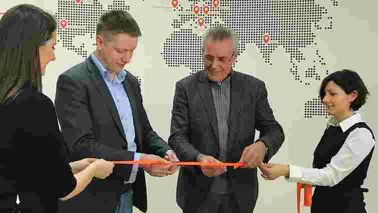 У Львівській політехніці відкрили першу лабораторію для проектування роботів