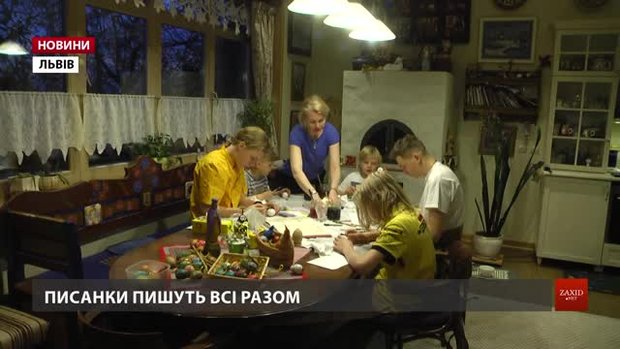 У сім’ї мера Львова вже спекли паску, ковбаску та написали писанки