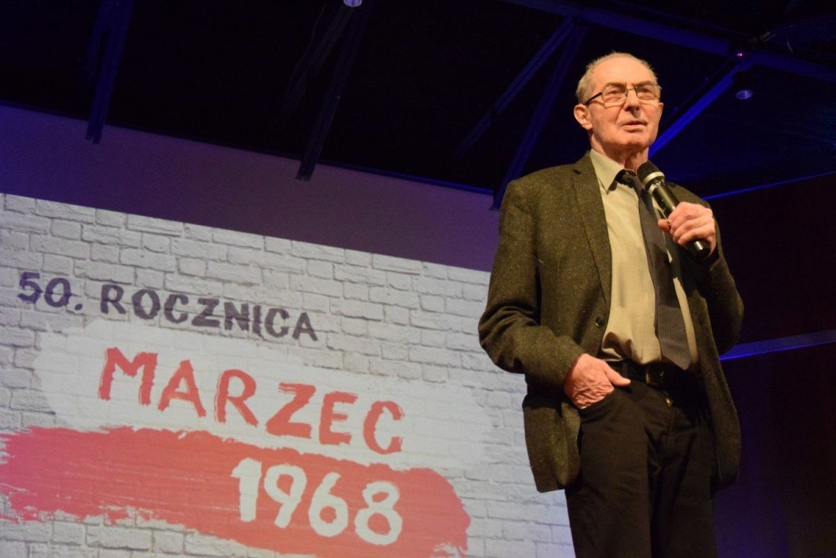 У Польщі помер один із засновників профспілки «Солідарність»