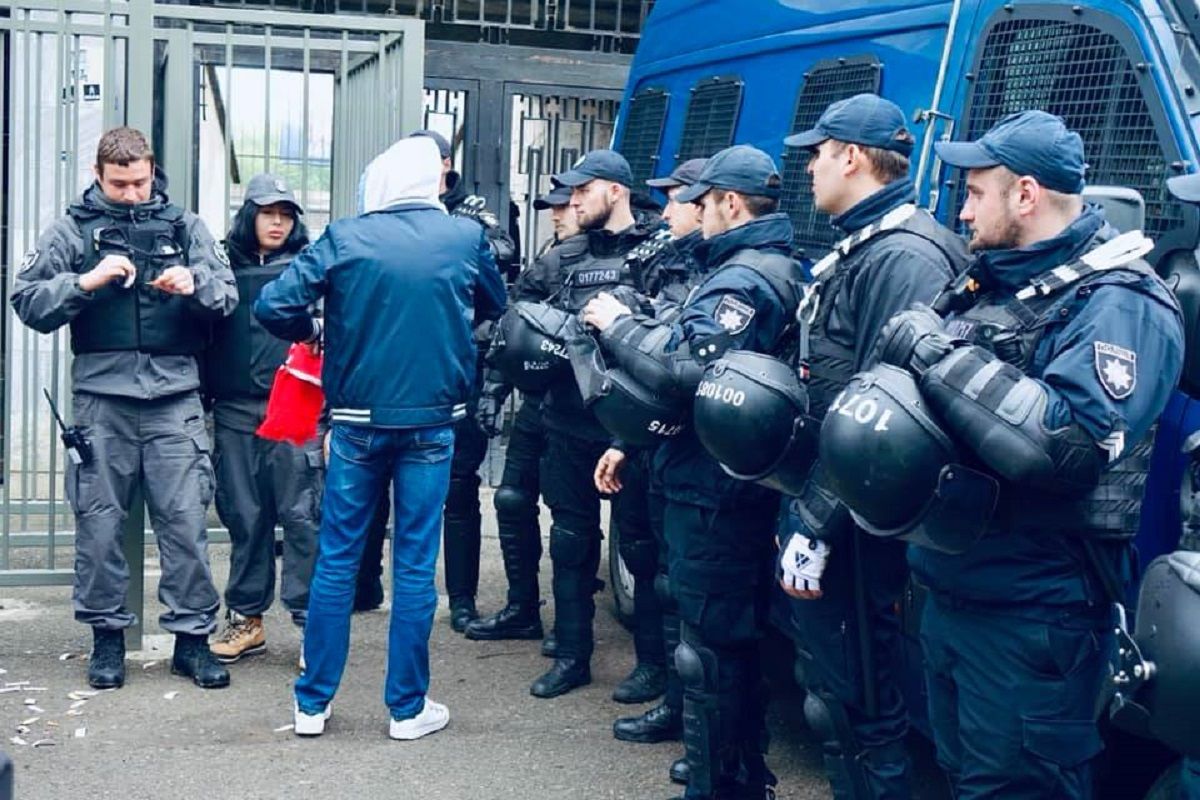 В Івано-Франківську поліція після матчу побила фанів ФК «Волинь»