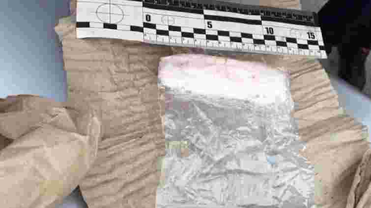 Правоохоронці затримали 22-річного львів'янина, який поштою отримав амфетамін