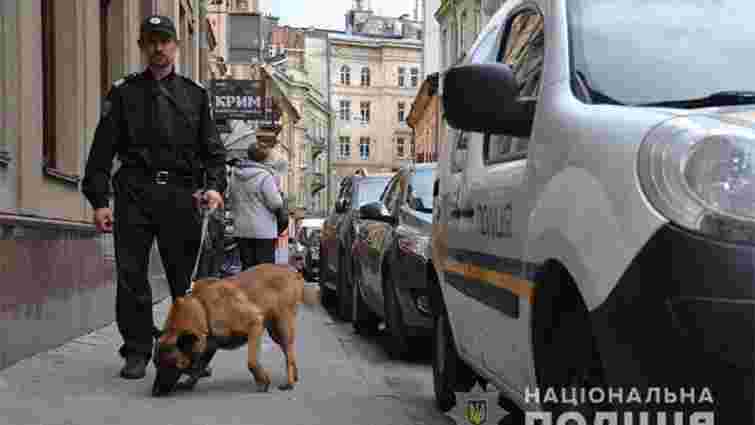 У Львові поліція перевіряє чергові п’ять готелів, які назвали у повідомленні про замінування